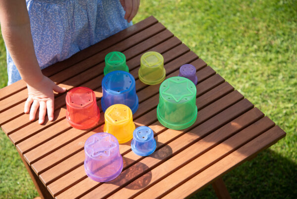 Gobelets de couleur empilables – Image 12