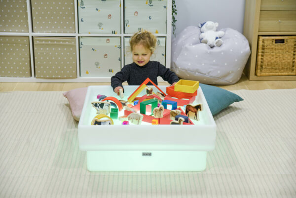Table de découverte carrée basse – Image 5
