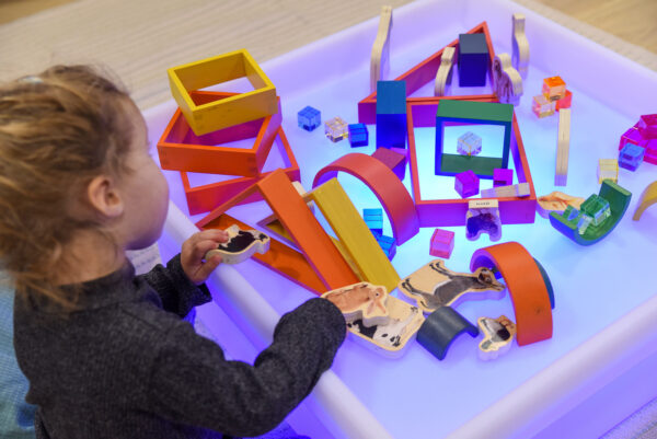 Table de découverte carrée basse – Image 7
